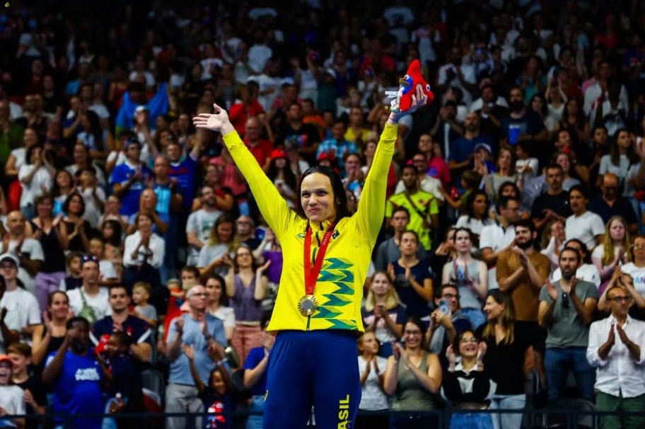 Carol Santiago se tornou a maior medalhista de ouro brasileira em Jogos Paralímpicos