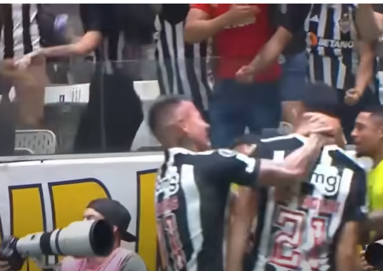 Atlético Mineiro vence San Lorenzo e vai às quartas de final da Libertadores