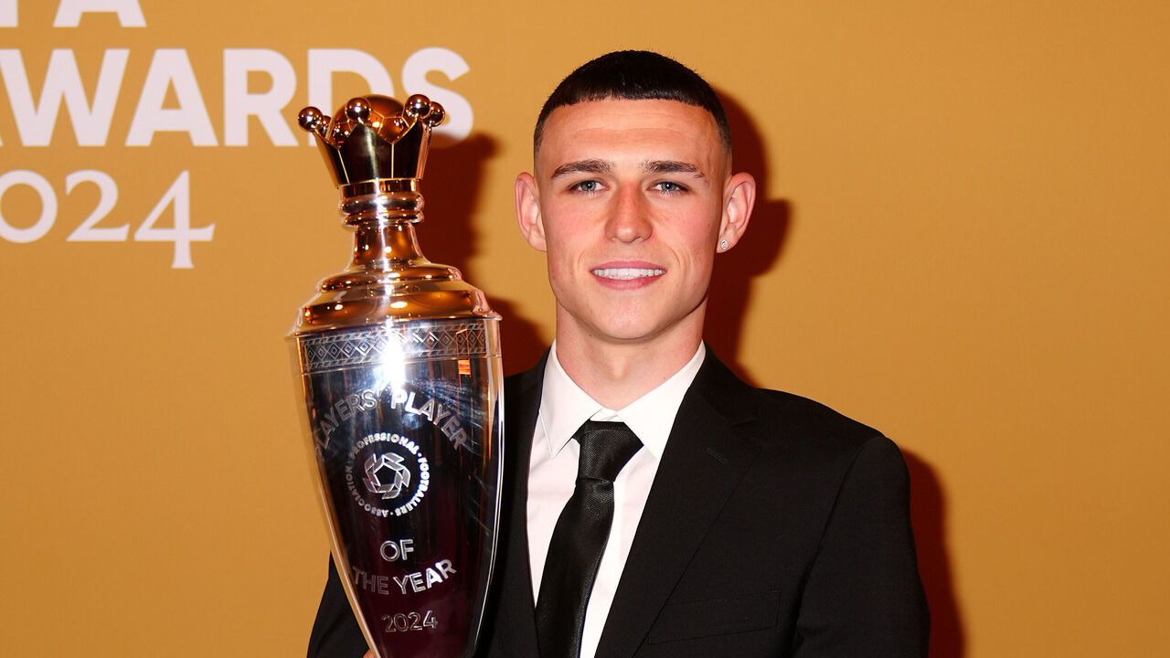 Manchester City Phil Foden Wins the PFA Player of the Year Award