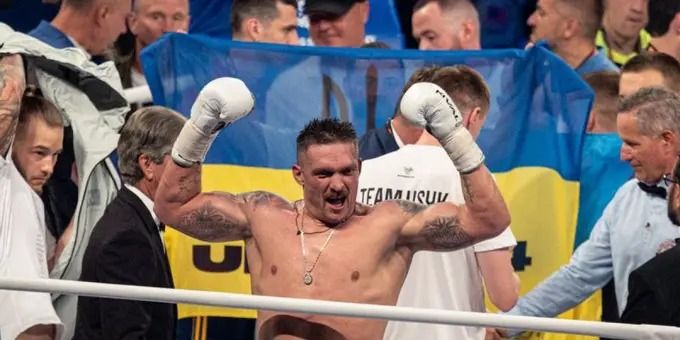 Usyk Takes Social Media Break During Training for Fury Rematch