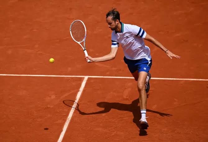 Alexei Popyrin vs Daniil Medvedev Prediction, Betting Tips and Odds | 30 October 2024