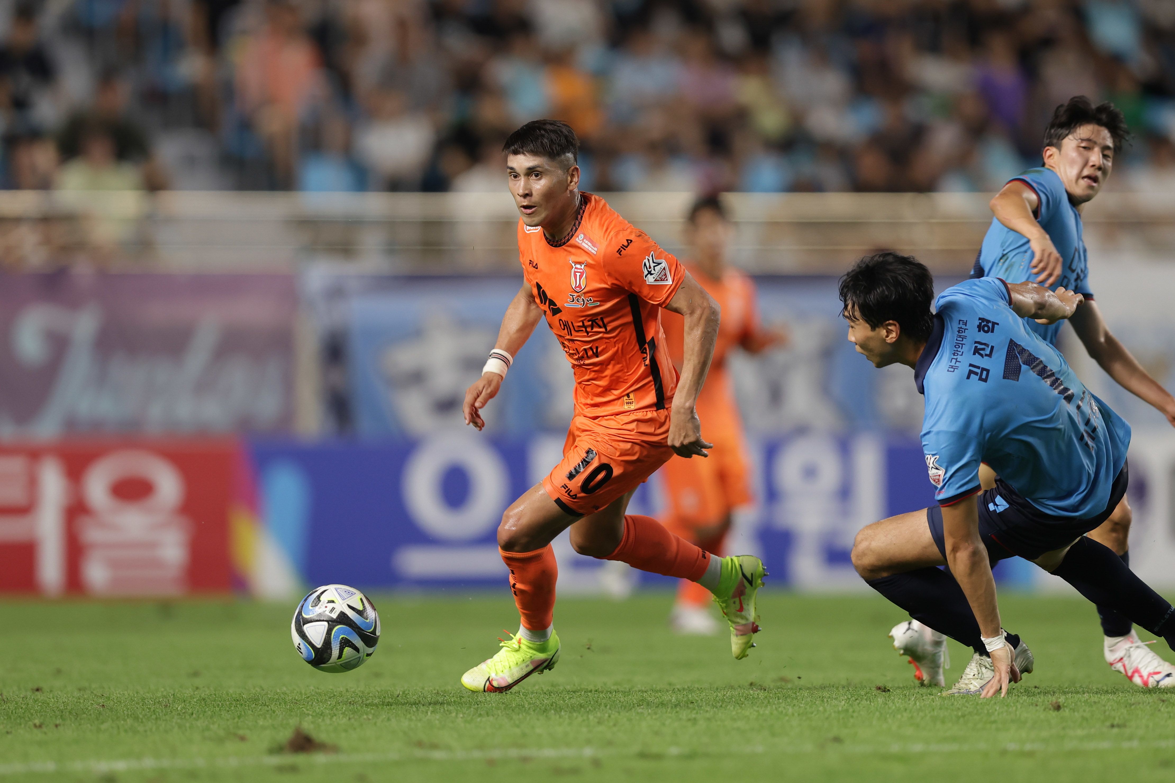 Jeju United vs Jeonbuk Hyundai Prediction, Betting Tips & Odds | 27 OCTOBER 2024