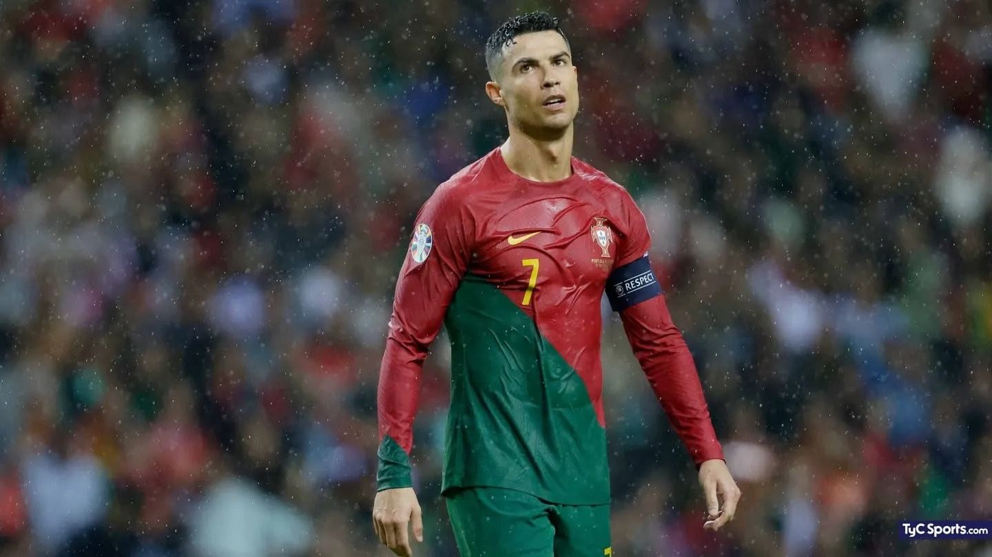 &quot;He Can't Cut It&quot;: Ian Wright Critiques Ronaldo's Euro 2024 Performance