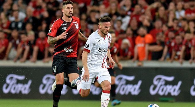 Estudiantes vs Atlético Paranaense Pronóstico, Apuestas y Cuotas | 12 de Agosto de 2022