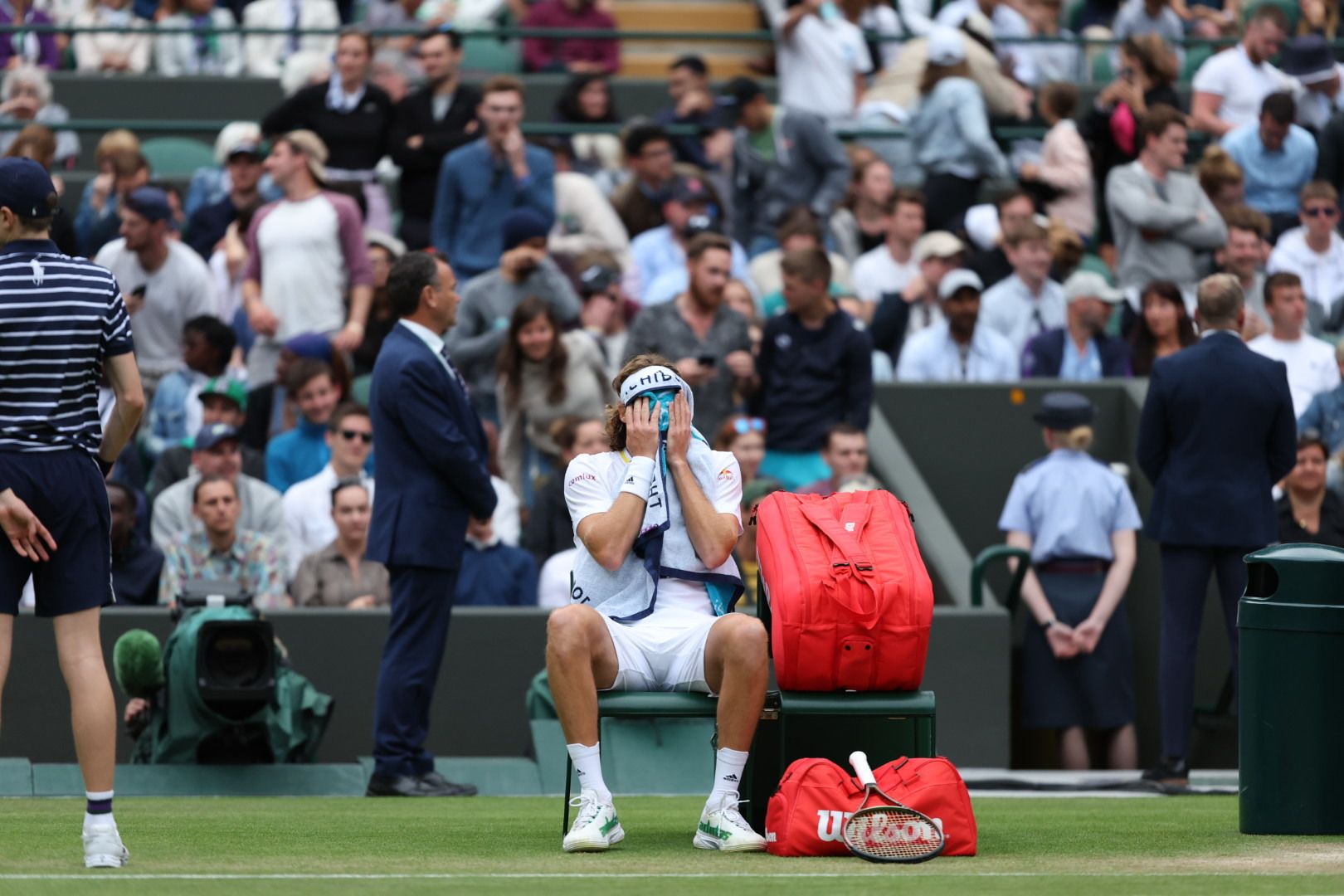 Wimbledon 2022 Match Result: Nick Kyrgios vs Stefanos Tsitsipas: Nick wins (6-7, 6-4, 6-3, 7-6)