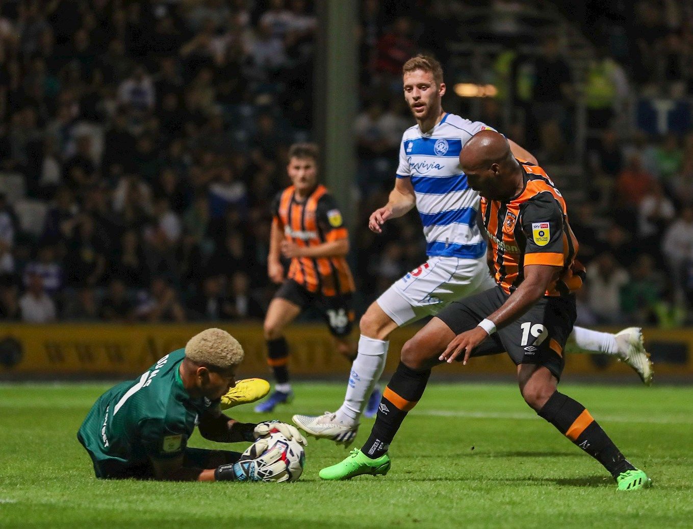 Queens Park Rangers vs. Hull. Pronostico, Apuestas y Cuotas│1 de octubre de 2024