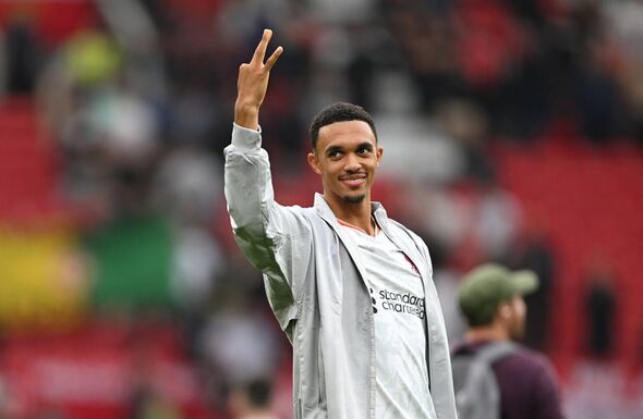 Trent Alexander-Arnold's Response to Manchester United Fans Boos Before Boarding Bus