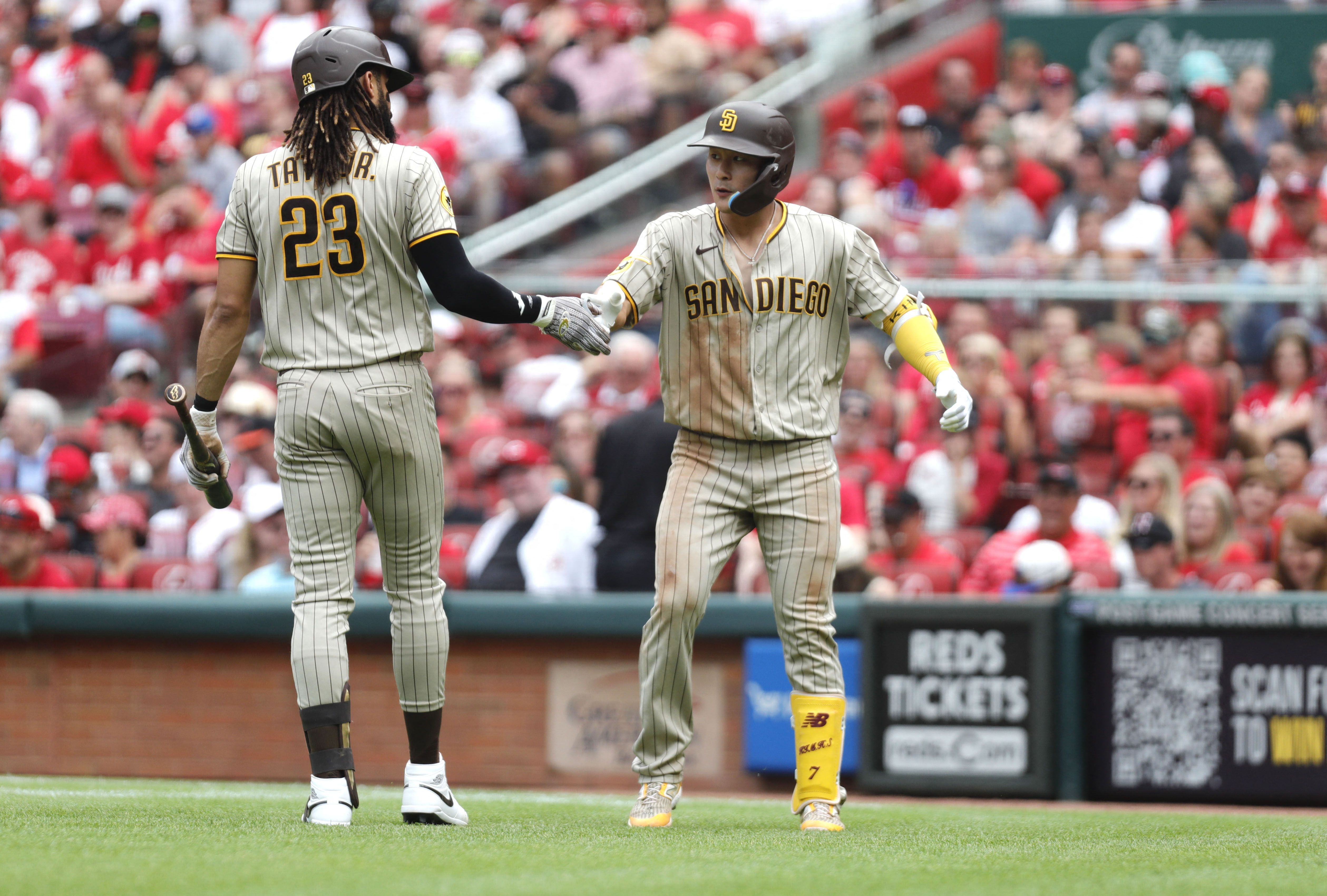 San Diego Padres vs Cincinnati Reds Prediction, Betting Tips & Odds | 01 MAY, 2024