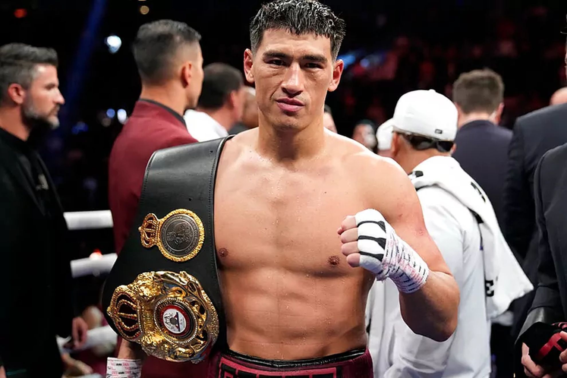 Dmitry Bivol vs Lyndon Arthur Prediction, Betting Tips & Odds │24 DECEMBER, 2023