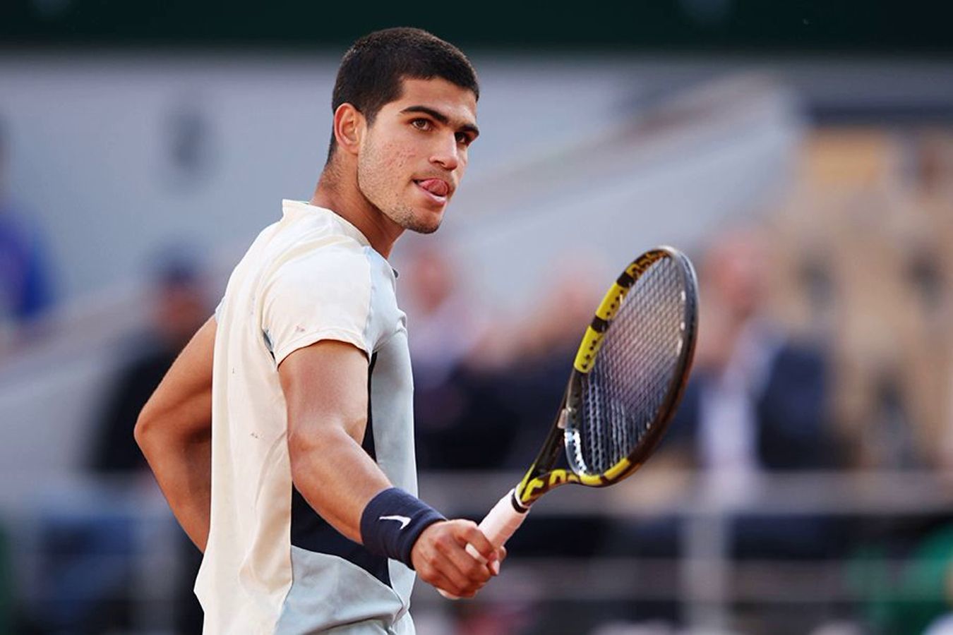 Carlos Alcaraz vs. Alexandre Muller. Pronóstico, Apuestas y Cuotas | 7 de julio de 2023