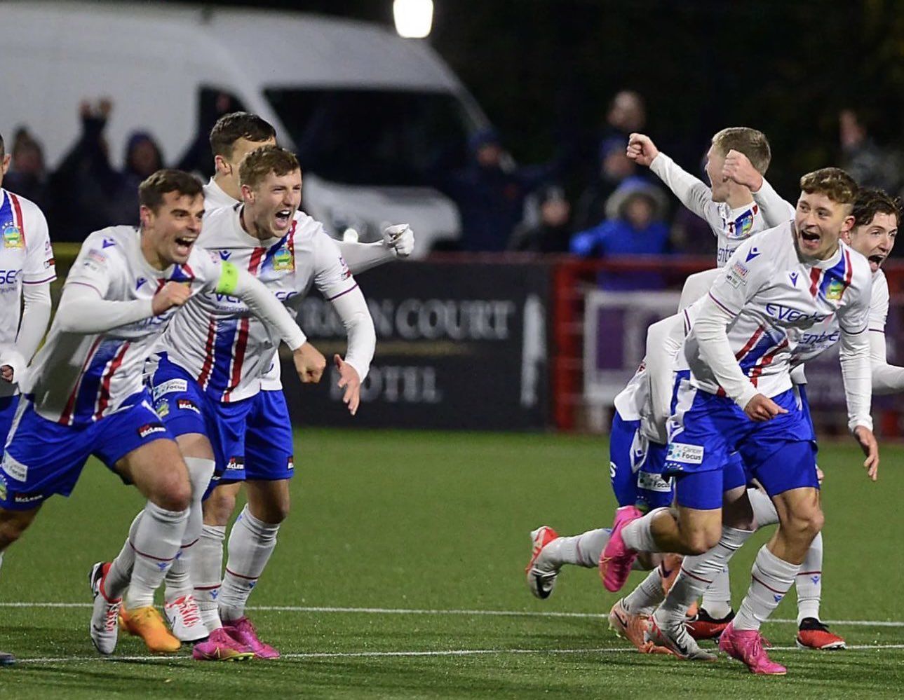 Cliftonville FC vs Linfield FC Prediction, Betting Tips & Odds | 17 SEPTEMBER 2024