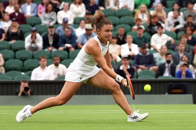 Jasmine Paolini vs Chloe Paquet Prediction, Betting Tips and Odds | 31 December 2024