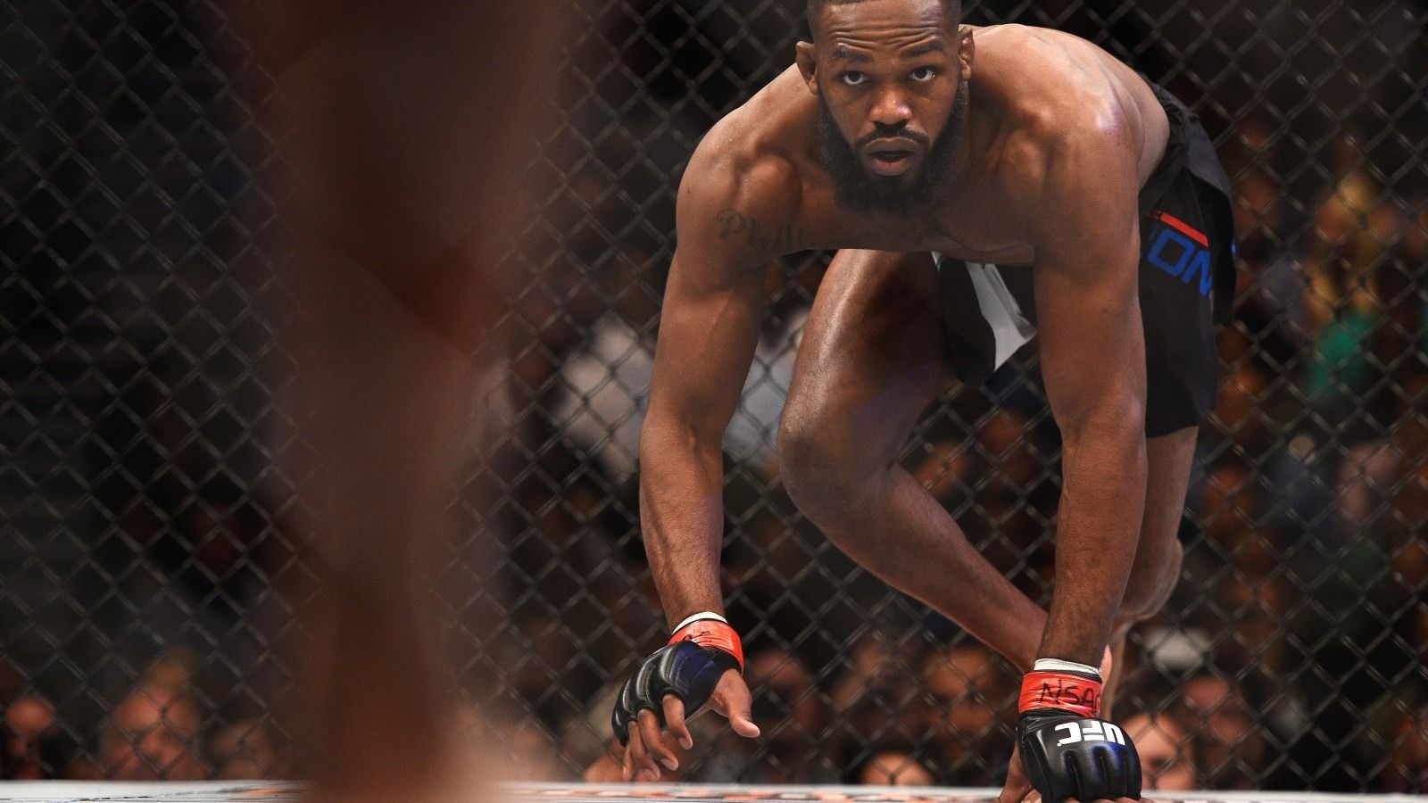 Drunken UFC Сhamp Jones Disrupts Standup Comic's Performance In Los Angeles