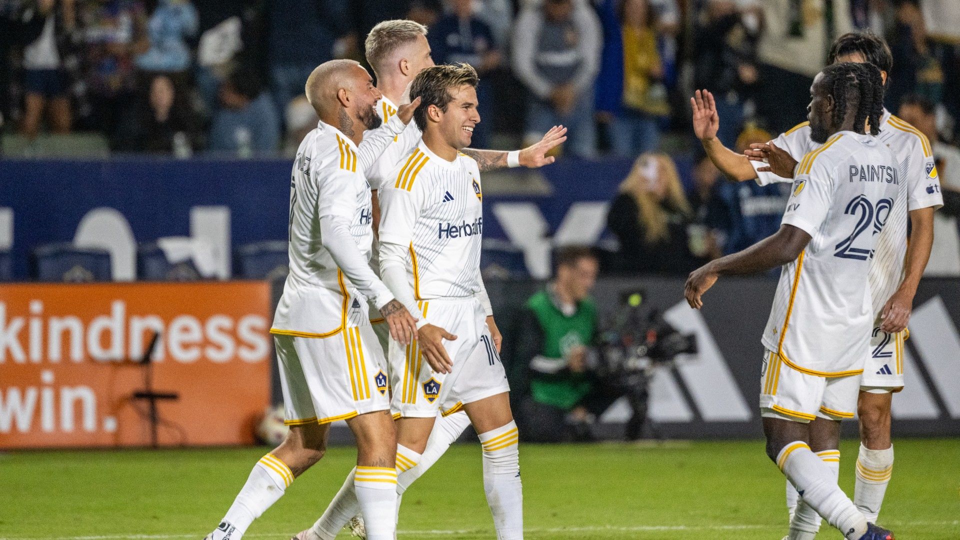 Colorado Rapids vs LA Galaxy. Pronóstico, Apuestas y Cuotas│1 de noviembre de 2024