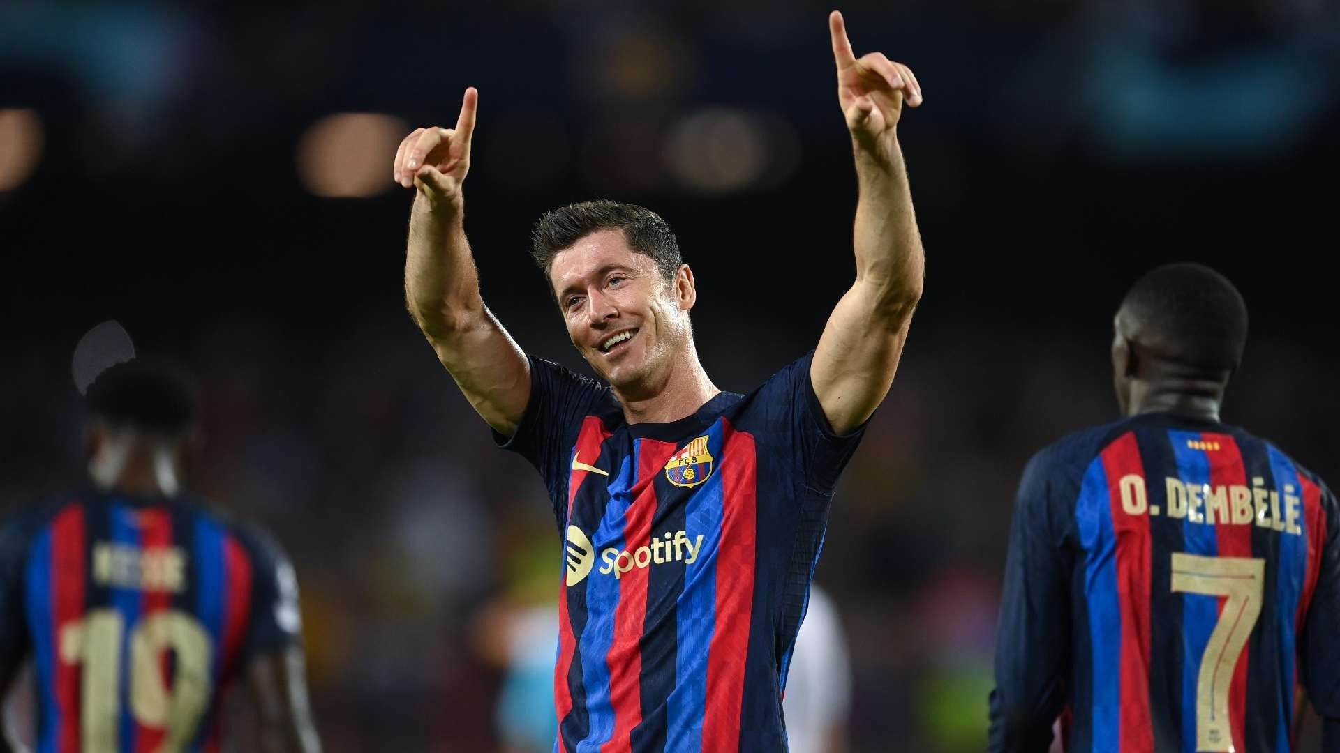 Lewandowski Comments on Scoring 100 Goals in UCL: It's Great to Be with Ronaldo and Messi!