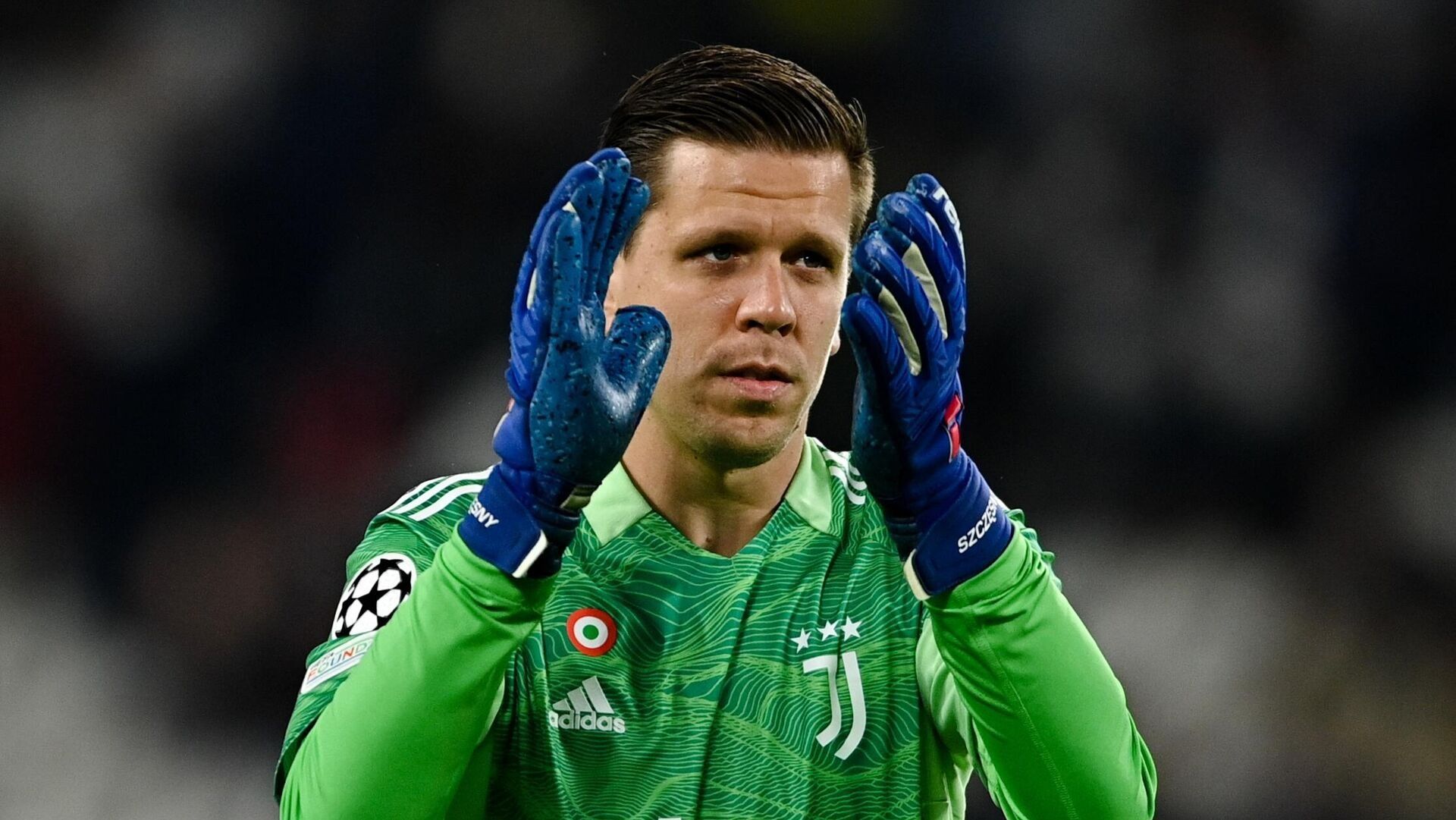 Barcelona's Szczesny Admits to Smoking in Secret