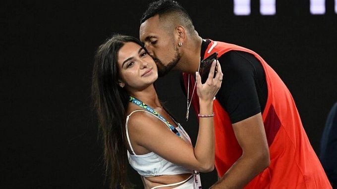 Chiara, Kyrgios